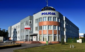 Zdjęcie obrazujące. Budynek KPP w Starogardzie Gdańskim.