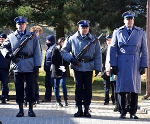 Uczestnicy obchodów Narodowego Dnia Pamięci Żołnierzy Wyklętych podczas uroczystości.