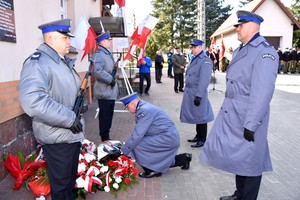 Uczestnicy obchodów Narodowego Dnia Pamięci Żołnierzy Wyklętych podczas uroczystości.