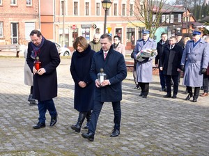 Uczestnicy obchodów Narodowego Dnia Pamięci Żołnierzy Wyklętych podczas uroczystości.