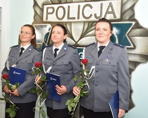 Policjanci w czasie uroczystości Święta Policji, na auli KPP w Starogardzie Gdańskim.