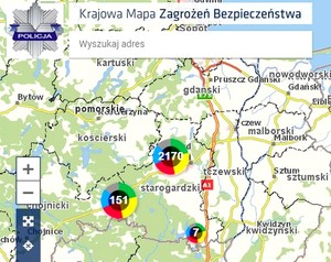 Ekran komputera z krajową mapą zagrożeń bezpieczeństwa.