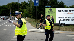 Policjanci w trakcie zabezpieczenia festiwalu.