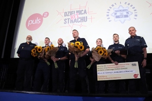 Policjanci na scenie podczas ubiegłorocznego finału.